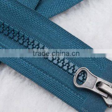 2016 High Quality Plastic Zipper photo-5