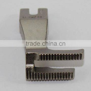 PIPING WELT CUTOUT FEET (FOR TURNS) C68 U192LC U193K - BROTHER B797 CONSEW 205RB photo-5