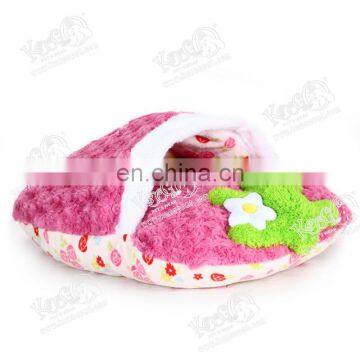 Strawberry pet cushion wool felt saddle pad