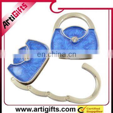 Bag shape bulk bag hanger