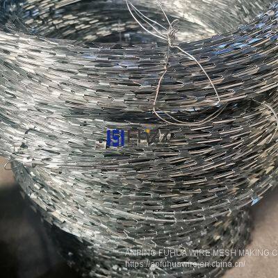 High Security Steel Blade Wire 450mm BTO-22 Stainless Steel Blade Wire Concertina Razor Barbed Wire photo-3