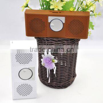 New V3.0 wireless microphone mini speaker portable stereo digital speaker cheap bluetooth