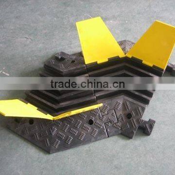 Ultra-portable 5-Channel Heavy Duty Rubber Cable Cover photo-3