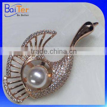 China Custom Fashion Swan Brooch/New Design Wedding Invitation Brooch Wholesale