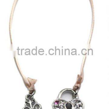 key and heartlock metal Bookmarks with Ribbon, Made of Alloy and Crystal