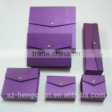 Fantastic customised post bag stytle purple gift box supplier