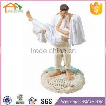 Factory Custom made best home decoration gift polyresin resin bride groom figurine