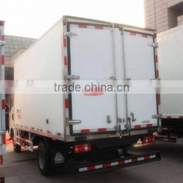 Promotion SINOTRUK SMALL Refrigerated Van and Tank Truck Sale in Dubai photo-3