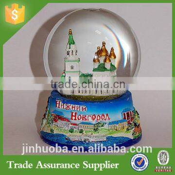 High Quality Europe Regional Feature Resin and Glass Snow Globe Souvenir Gift for Home Decoration