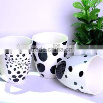 Wholesale 11oz Ceramic polka dot coffee mug