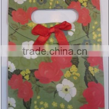 Flower gift bag with bowknot