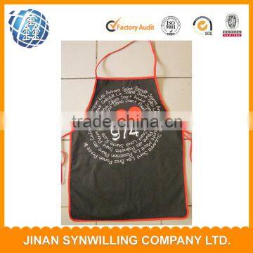 Kitchen use bib style apron