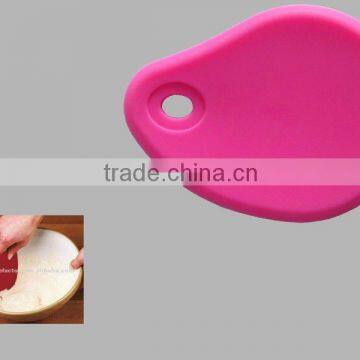 Best silicone cutting tools in baking