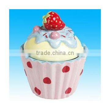 Fashionable ceramic cupcake