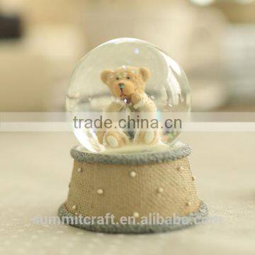 Funny bear resin unique glass snow globe