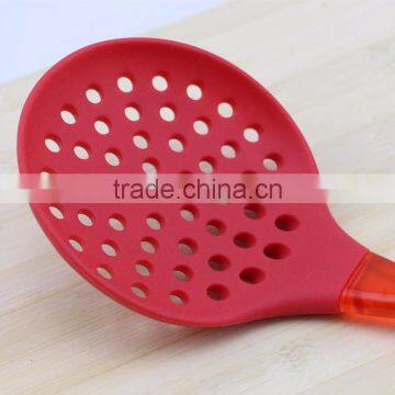 Nylon Handle Red Color Silicone Skimmer photo-2