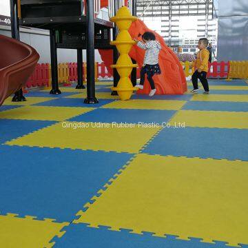EVA Jigsaw Mat 1m x 1m x 45mm With Five Lines Pattern