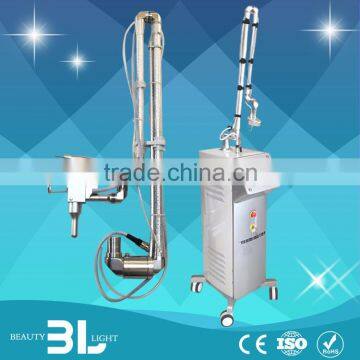 Ultrapulse Fractional CO2 Laser Skin Stretch Mark 2.6MHZ Removal Rejuvenation Equipment (With CE) Multifunctional 590-1200nm