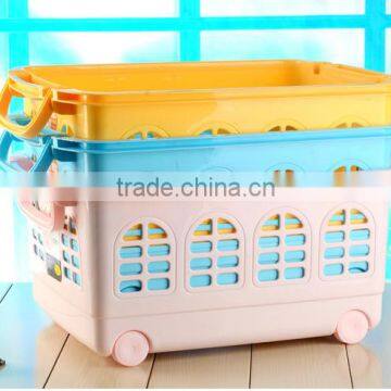 Eco-friendly material stackable plastic basket with wheels