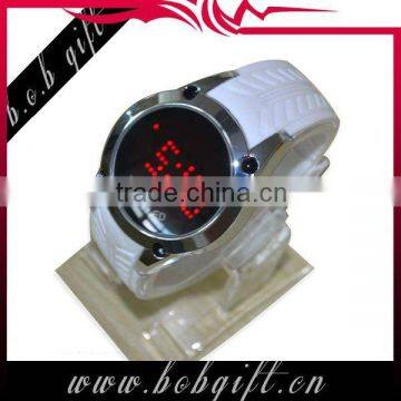 2014 fashsion LCD digital silicone watch with high quality