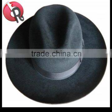A Wide-brimmed Hat for Man photo-2