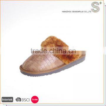 Hot selling high quality winter slipper