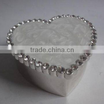 heart shaped enamel jewelled metal alloy trinket box