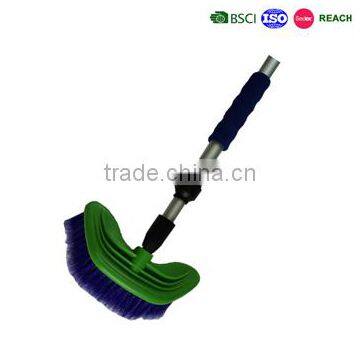 2015 new design water flow through car care brush with telescopic handle