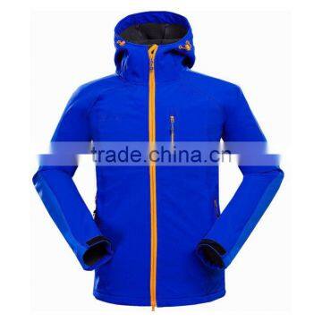 Man small light volum wind breaker skiing sports man jacket