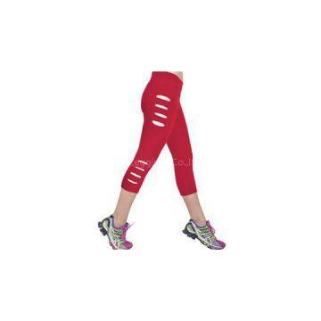 Slash Leg Capri Leggings In Red