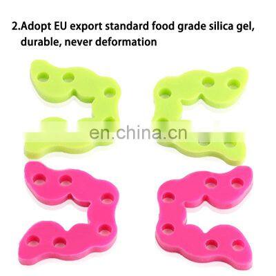 2021 New Universal Car Headrest Hook Multifunctional Back Seat Headrest Hanger Holder for Bag Cloth Grocery photo-3