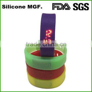 Cheap promotion silicone material sport led wrist watches