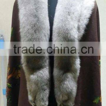 cashmere knitwear with fox fur shawl