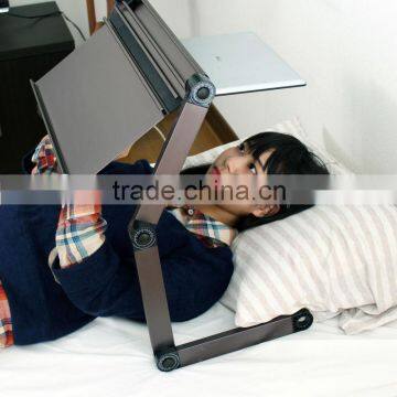 Portable standing writing desks laptop table on the bed