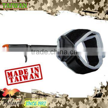 Taiwan-made Red Archery Adult Caliper Release