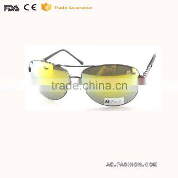 2016 Metal Decoration Sunglasses Cool Frame Design Eyewear