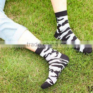 Cheap Young Man Fashion Camo Design Non Slip Dots Socks photo-4