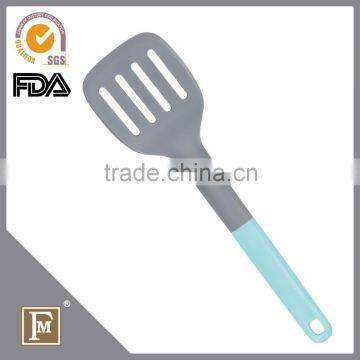 Lightweight kithcen cooking slotted turner with pp handle