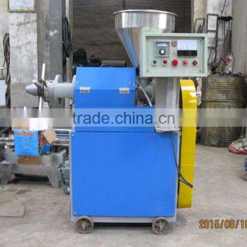 Mini Screw Oil Press Machine With Low Price photo-4