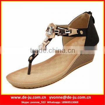 Spikes Latest Fashion Clip Toe Flat Sandals