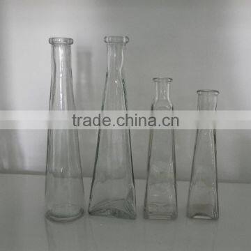 2016 unique bevel cut long-necked glass vase for decoration