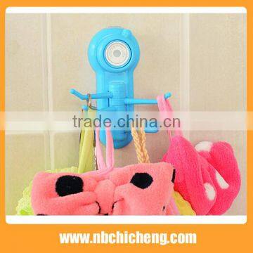 Wall Mounted Powerful Suction Cup Hook Hanger Plastic Bath Wall Hook photo-2