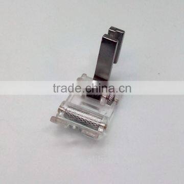 Sewing Machine Slant Shank Roller Presser Foot #153 - Singer photo-2