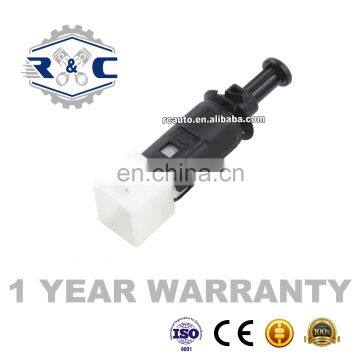 R&C High Quality Auto Brake Lighting Switches 4415882 For Renault Mitsubishi Opel Vauxhall Clio I II Car Braking Light Switches