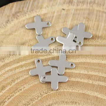 S819 Fashion small stainless steel cross pendant charms