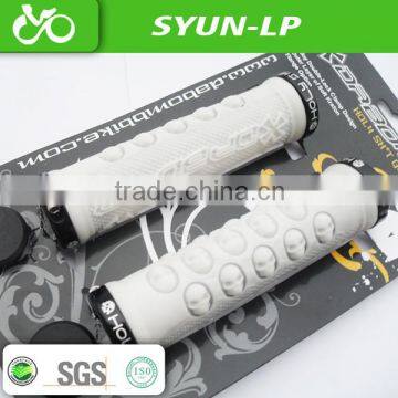 hot selling skull handle bar grip bike grips anodised cnc end clamp 22.2x130mm rubber bike grips