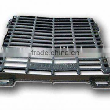 CMAX BS EN 124 ductile cast iron manhole cover