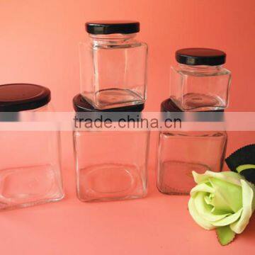 buttom price smooth square chili sauce glass jar with black lid