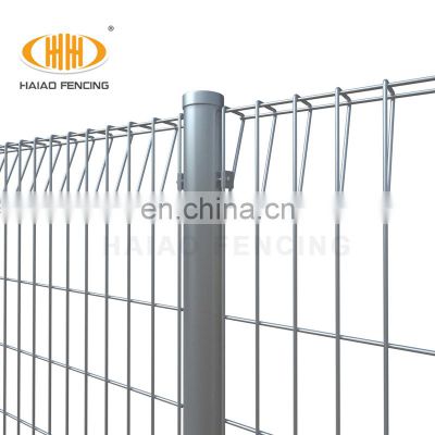 2021 Premium Quality Southeast Asia Triangle / BRC bending welded wire mesh fence roll top perimeter steel fence for sale