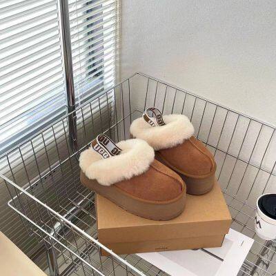 UGG's Official Website Features the 3474 5-layer, 5cm Platform Slippers. Colors: Chocolate, Mustard, Black, Gray, Chestnut, Dusk Pink photo-1